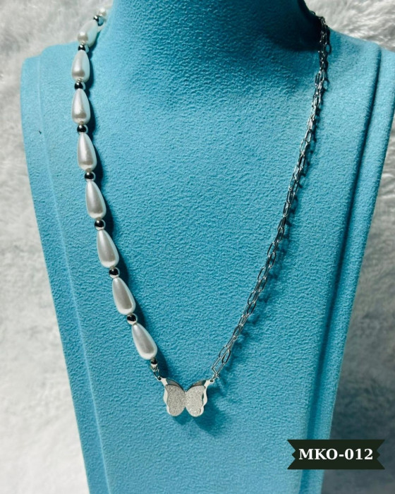 Kelebek Detaylı İnci Çelik Kolye