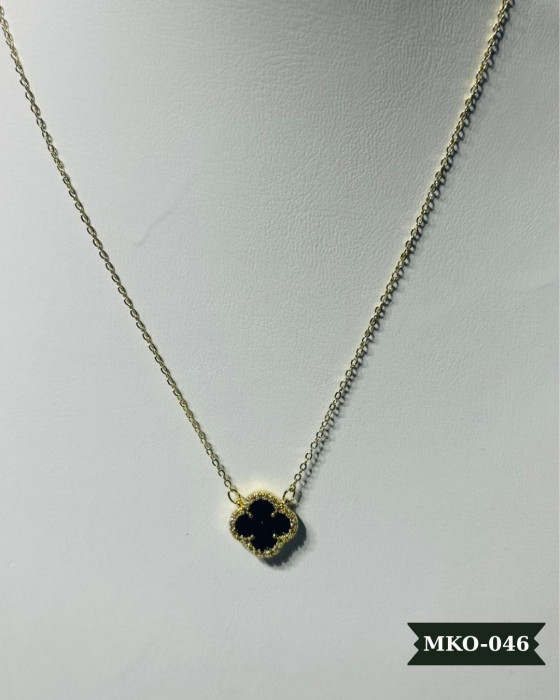 Yonca Detaylı Çelik Kolye