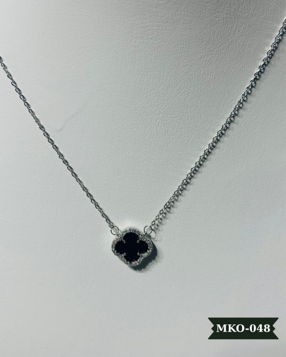 Yonca Detaylı Çelik Kolye