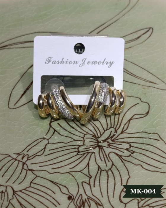 Oval Küpe Zirkon Taşlı Küpe