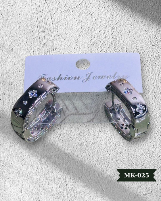 Kare Taşlı Çelik Küpe Silver