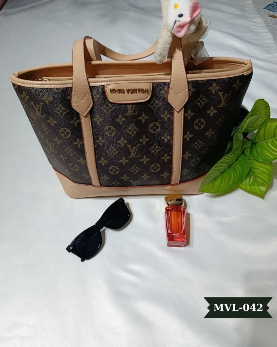 Louis Vuıtton Büyük Boy Çanta